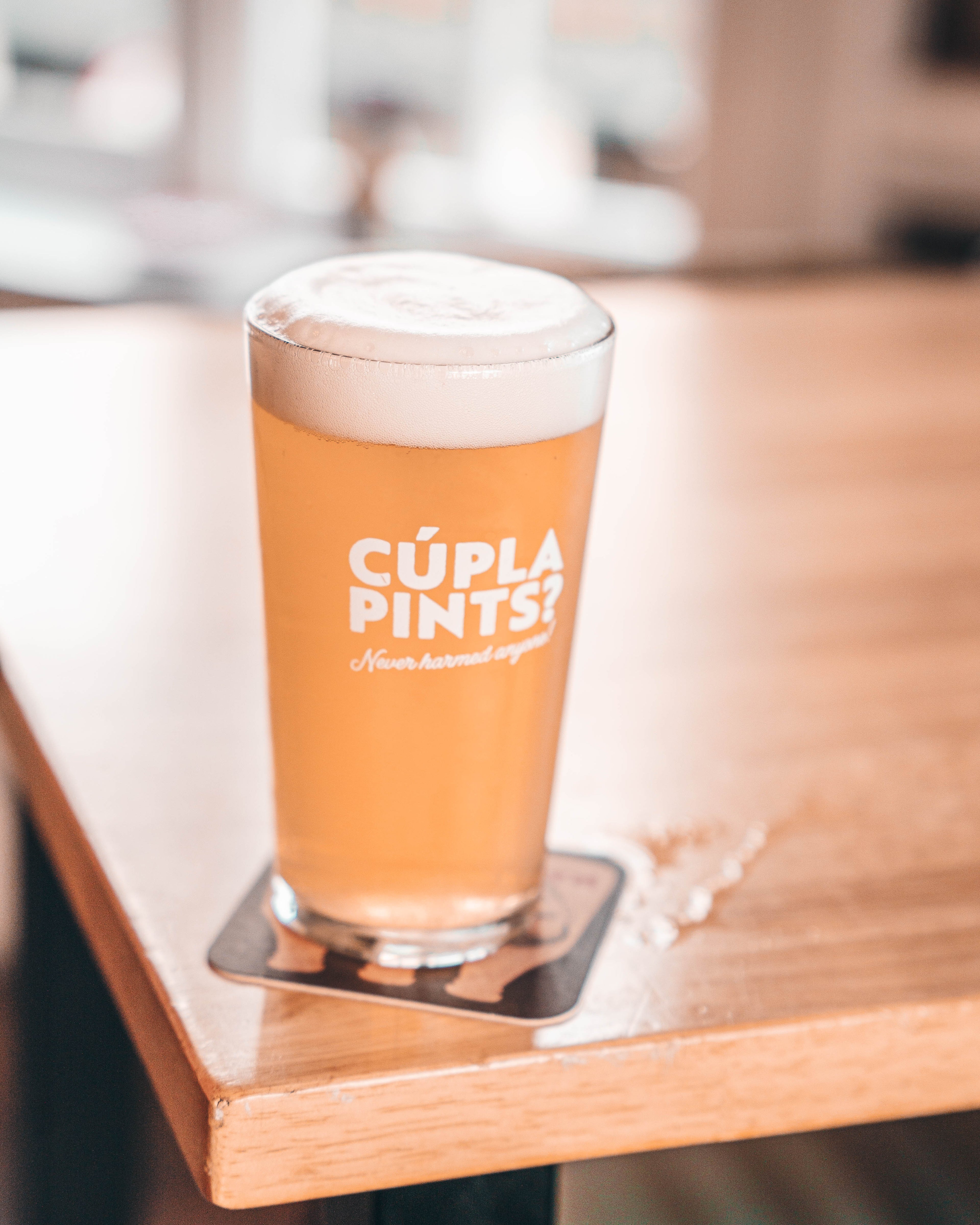 2 X CÚPLA PINTS GLASSES