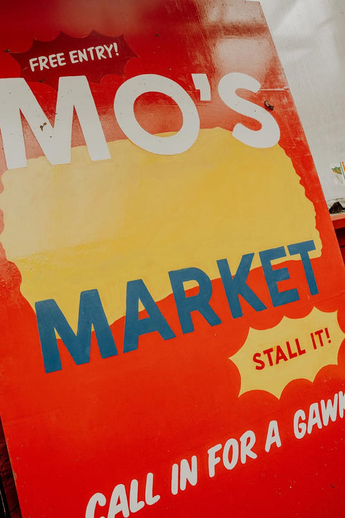 mo's Sunday market