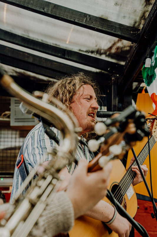 ISPÍNÍ NA HÉIREANN - FRI 14TH NOV